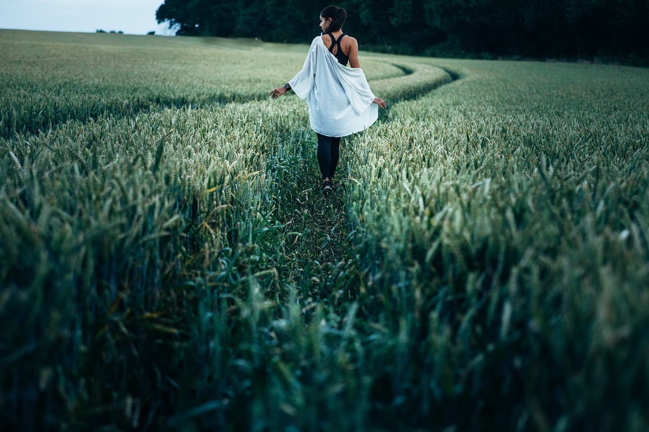 Camminata Consapevole nella Natura – Mindfulness Meditazione Guidata